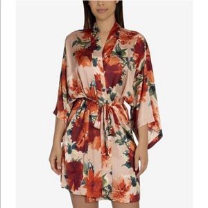 NWT Midnight Bakery floral wrap M/L. Never worn!